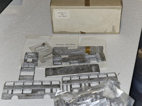 Pirate models leyland titan - leyland,
